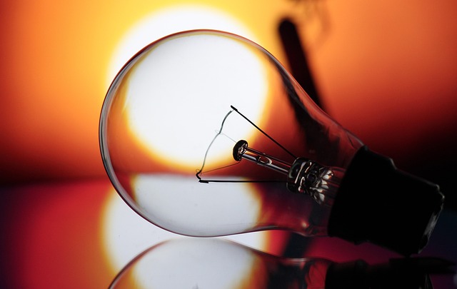 žiarovka s volfrámovým vláknom